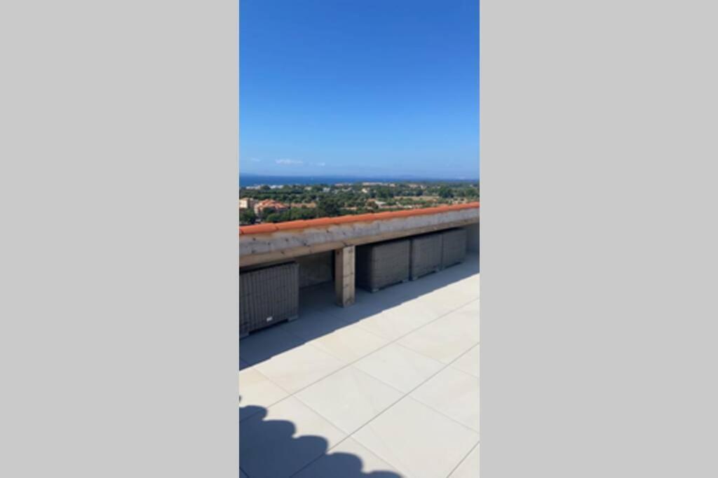 Magnifique Appartement Avec Vue Imprenable La Londe-les-Maures Ngoại thất bức ảnh